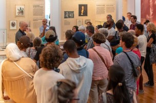 Visite dans les espaces du Musée